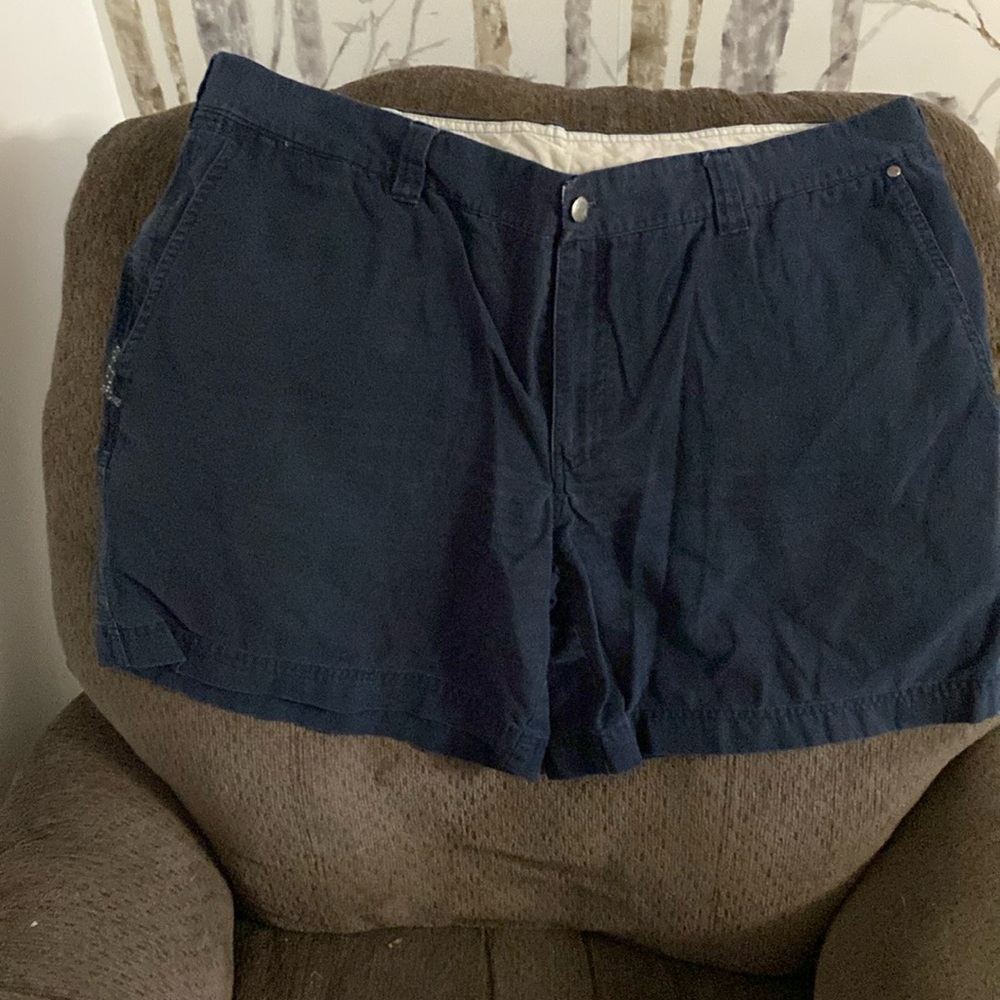Columbia shorts 🩳 size 42 men’s